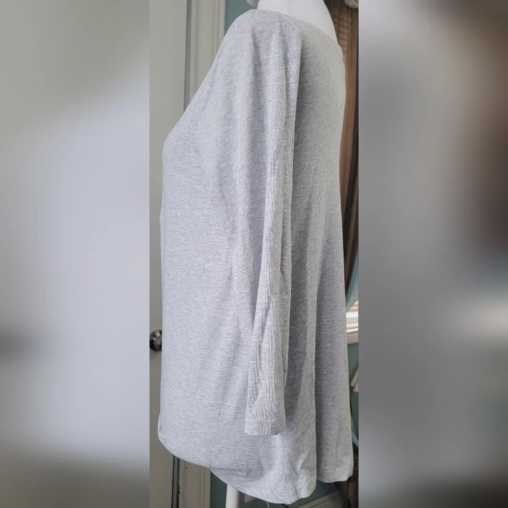 Lilly Pulitzer Maci Twist Front Top Women's S Grey 3/4 Sleeve Pima Cotton Stretc - Picture 2 of 13